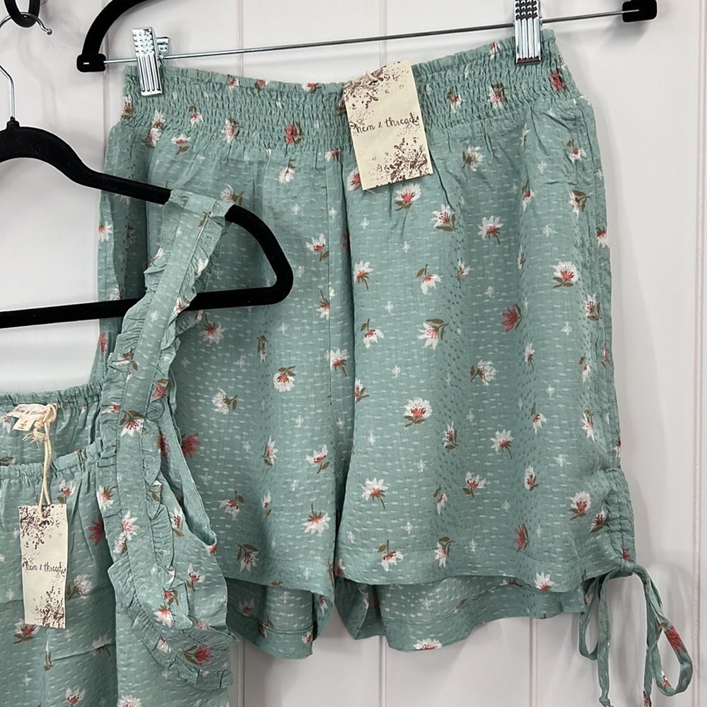 🆕Hem & Thread Ruffle Sleeve Short Set Cinch Detail Floral Pattern S,M & L Sets - Picture 4 of 6